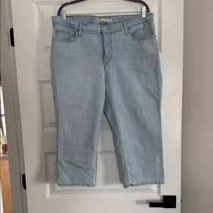Levi's Light Blue Women's Capris
